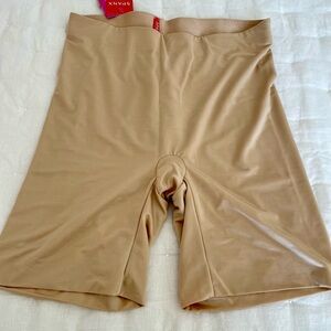 SPANX Natural Glam Butt Enhancer